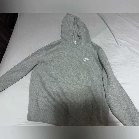 Grey Nike hoodie. Men’s medium - Picture 3 of 4